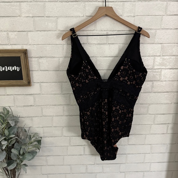 SWIMSUITS FOR ALL Black Lace Plunge One Piece Swimsuit - Picture 9 of 12